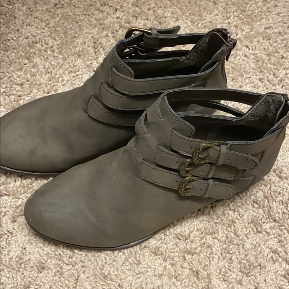 Booties - Picture 3 of 5